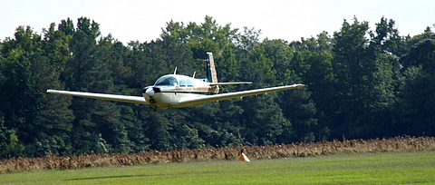 Turbo Mooney 231 @ Campbell Field Airport
