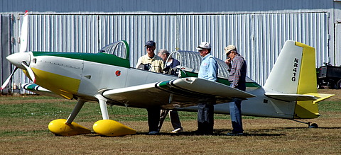 RV-8 at Campbell Field Airport